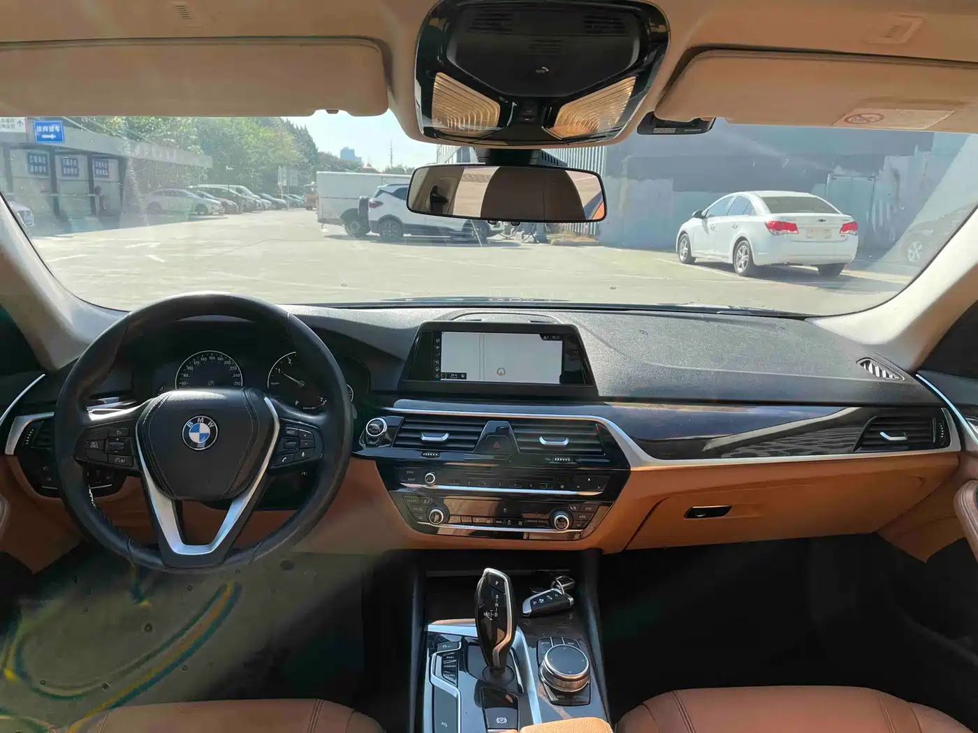BMW 5 Series 2018 528Li Launch Special Edition фото 10