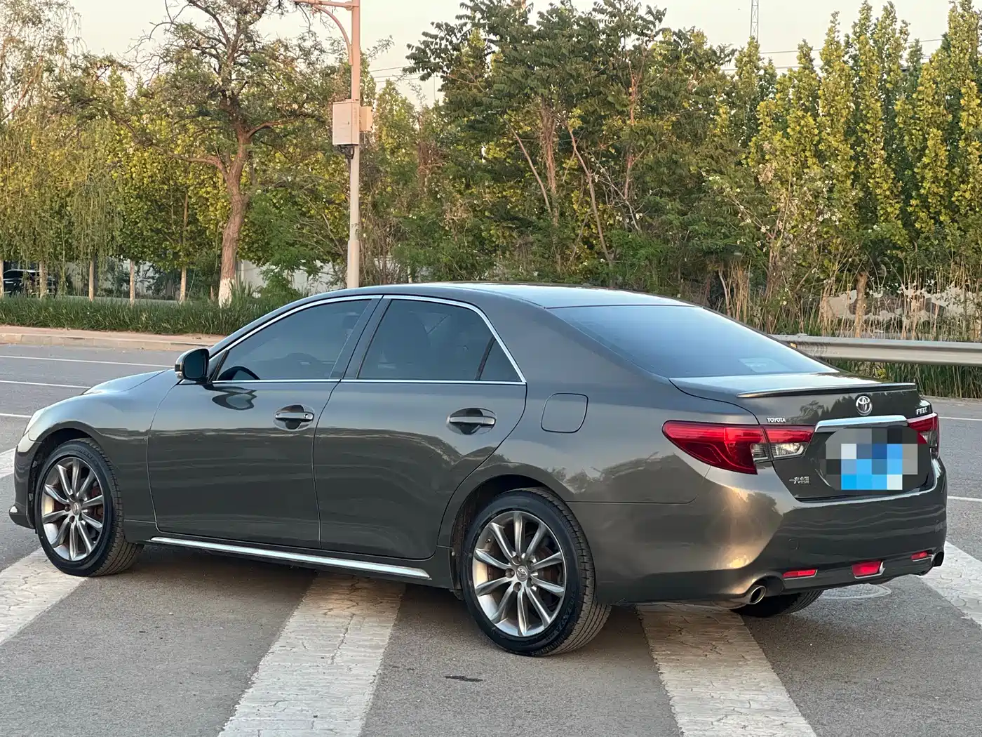 Toyota Reiz 2013 2.5V Premium Edition фото 19