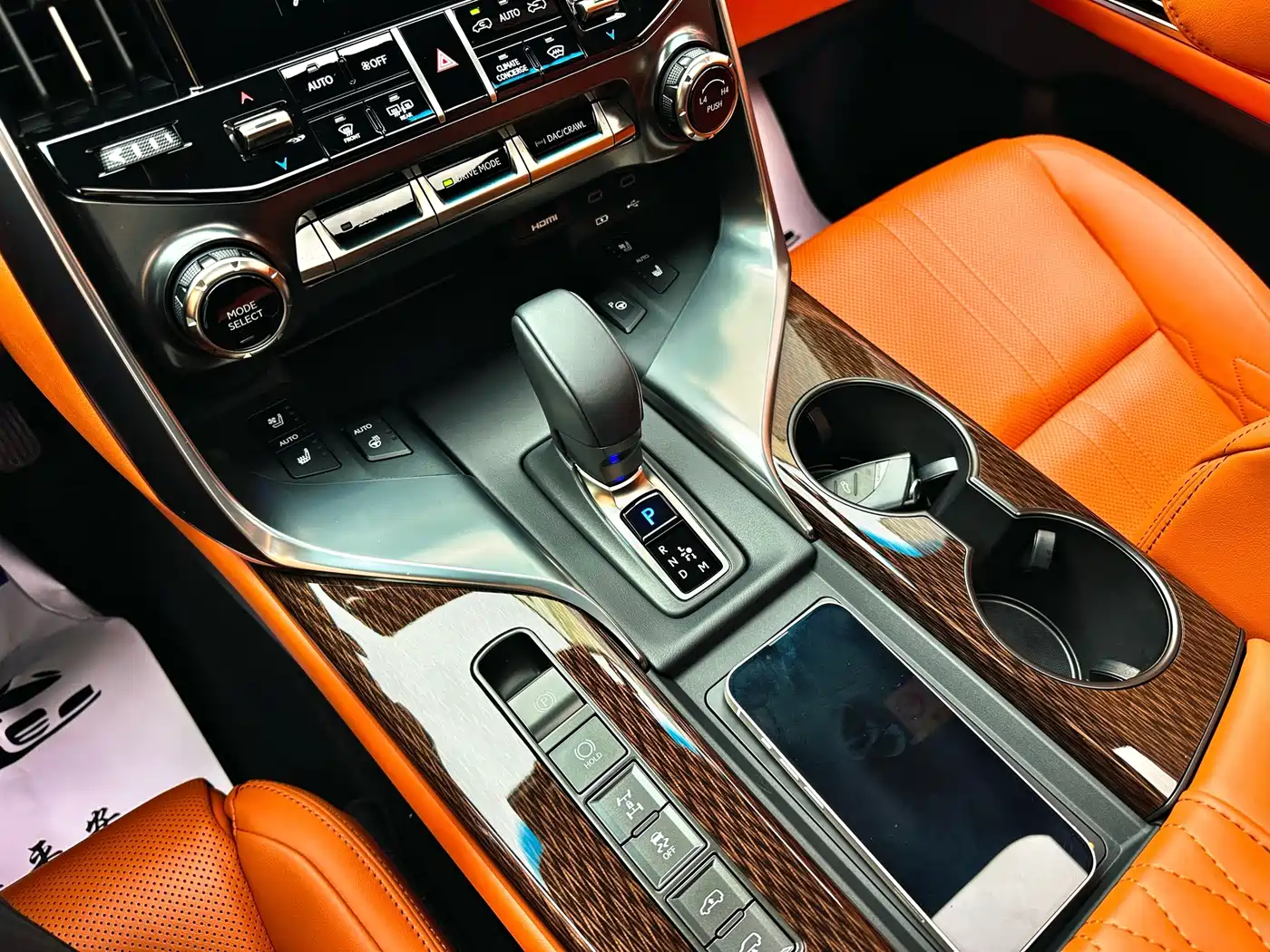Lexus LX 2025 2025 700h VIP World Edition