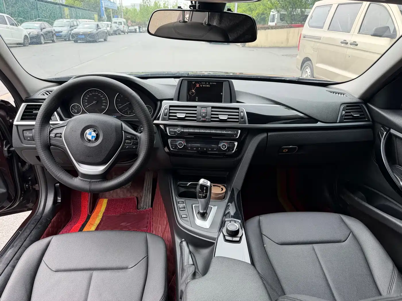 BMW 3 Series 2017 318Li Fashion фото 9