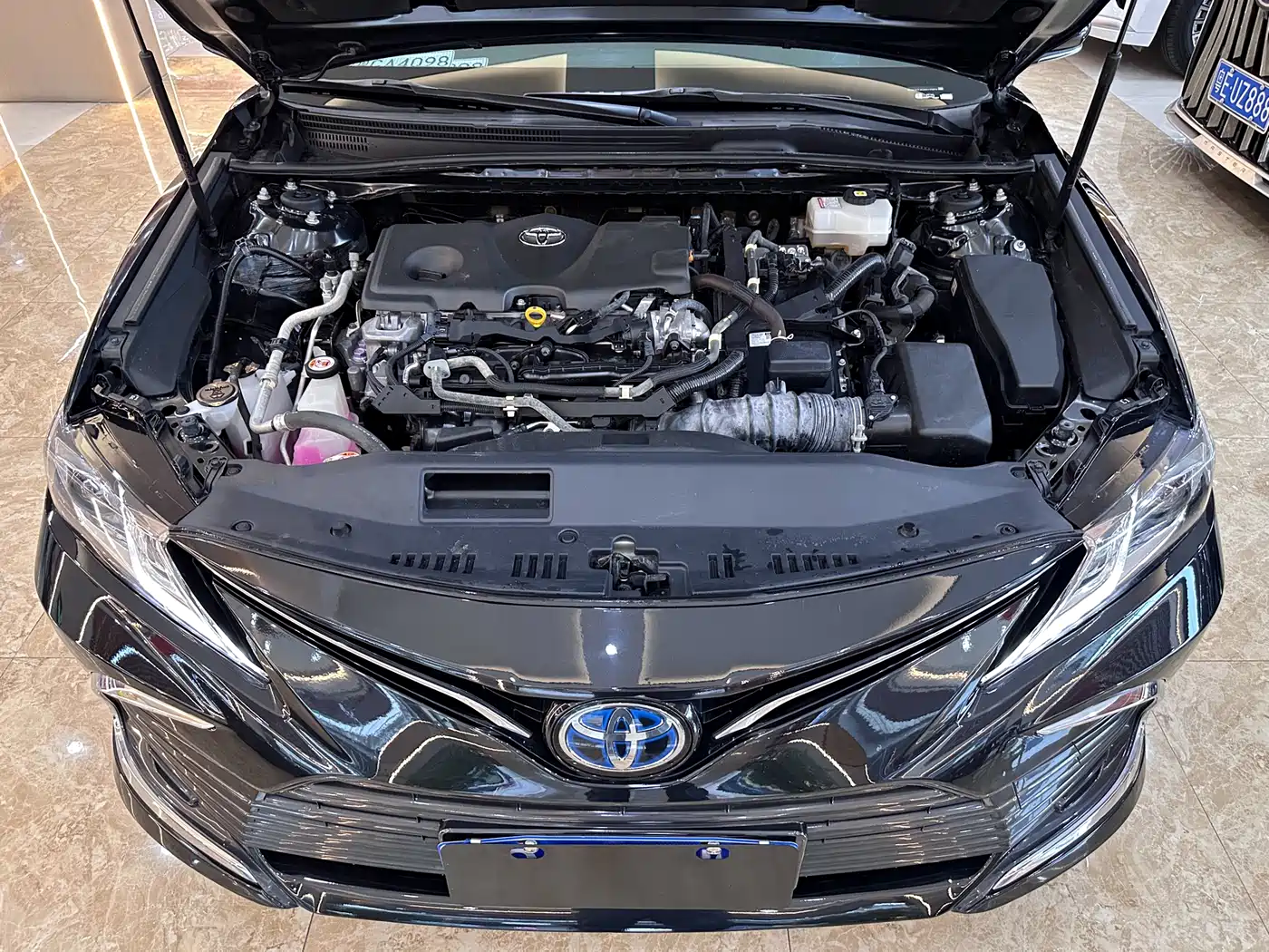 Toyota Camry 2021 Hybrid 2.5HGVP Leading Edition фото 16