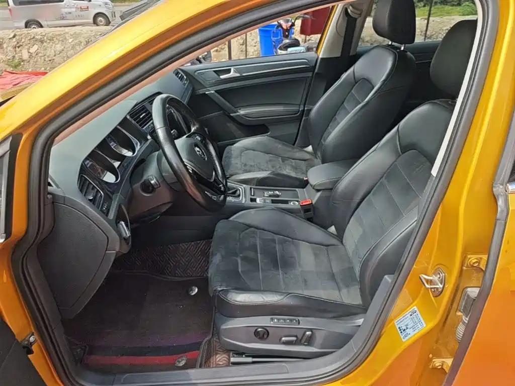 Volkswagen Golf 2019 280TSI DSG Luxury (China V) фото 15