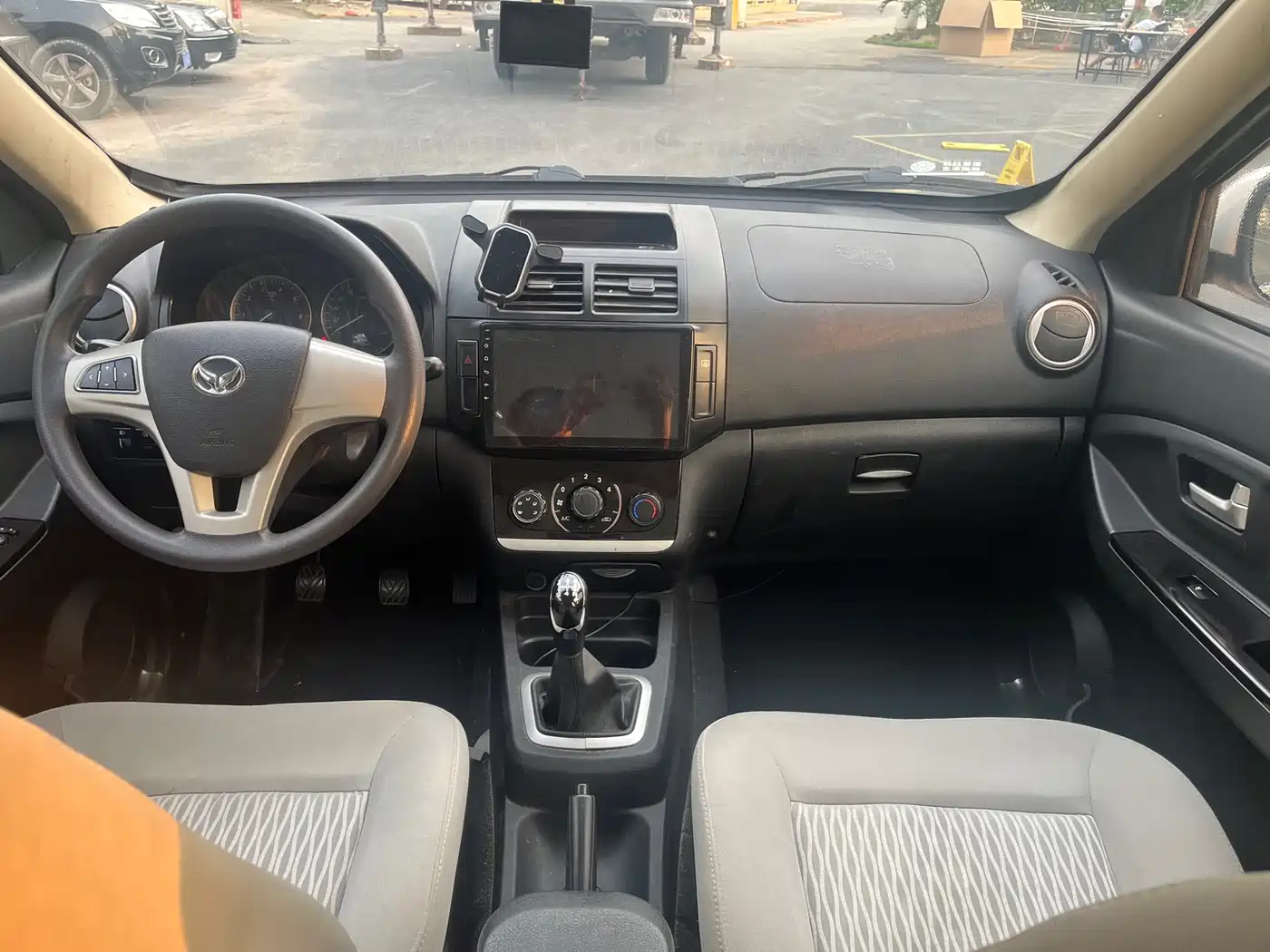 BAIC Huansu H2 2016 2016 H2E 1.5L Elite BJ415B
