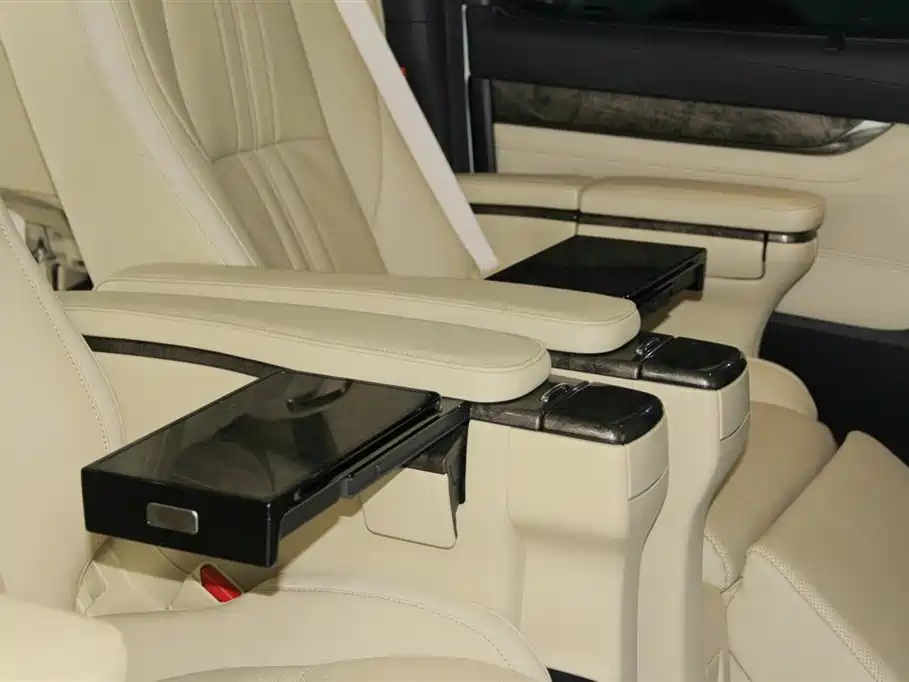 Toyota Alphard 2023 Dual Hybrid 2.5L Ultimate Gold Edition фото 17