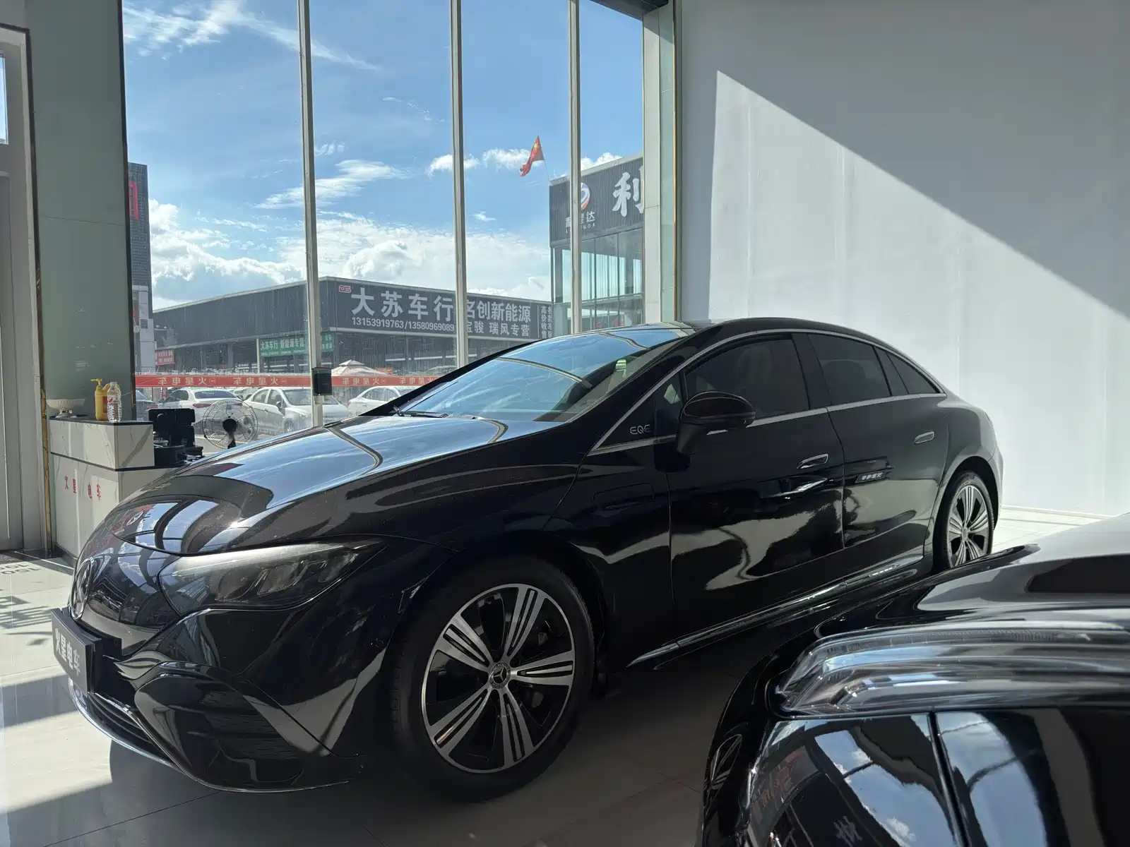 Фото 3 - Mercedes-Benz EQE