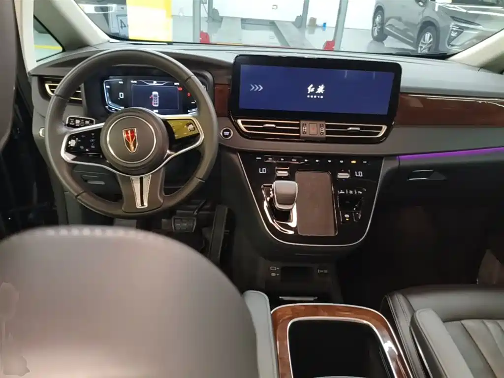 Hongqi HQ9 PHEV 2024 Model 2.0T AWD Luxury Edition фото 10
