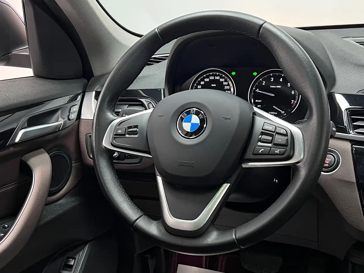 BMW X1 2020 sDrive20Li Fashion Model фото 26