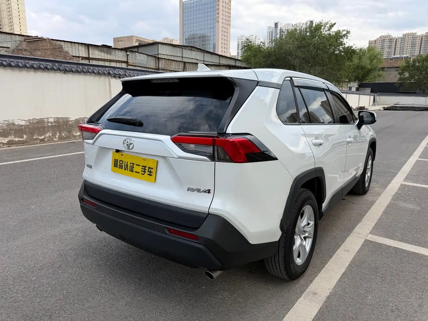 Toyota RAV4 Rongfang 2022 2.0L CVT 2WD Urban Edition фото 15