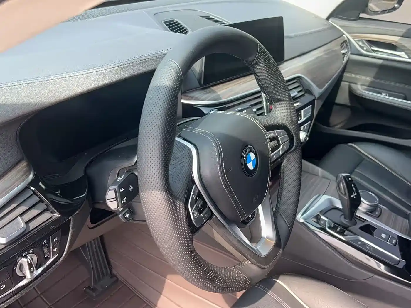 BMW 6 Series GT 2019 630i Luxury Design Package фото 11
