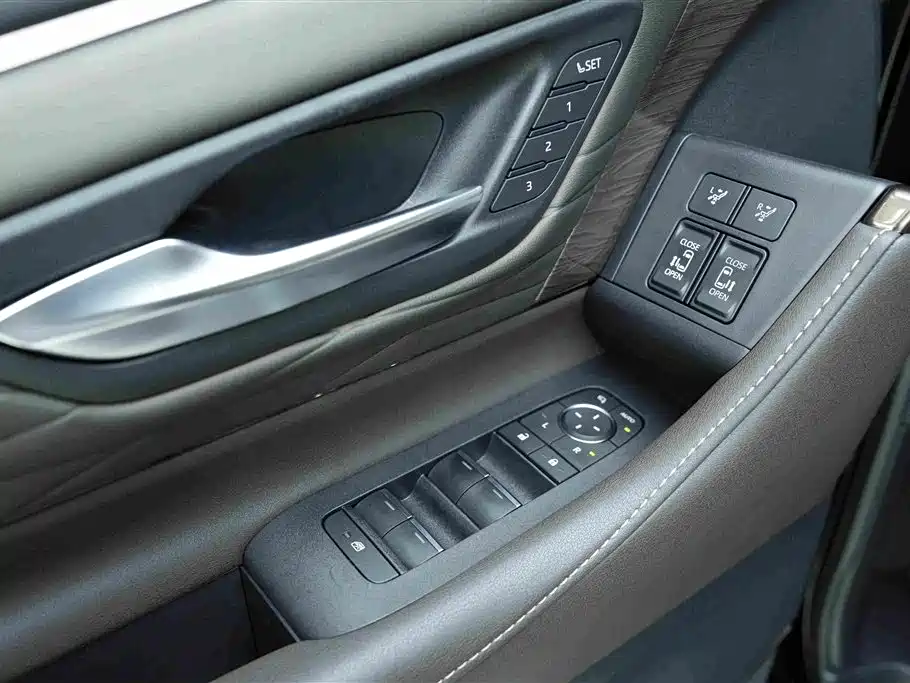 Toyota Vellfire 2025 2024 Crown Hybrid 2.5L Premium Edition