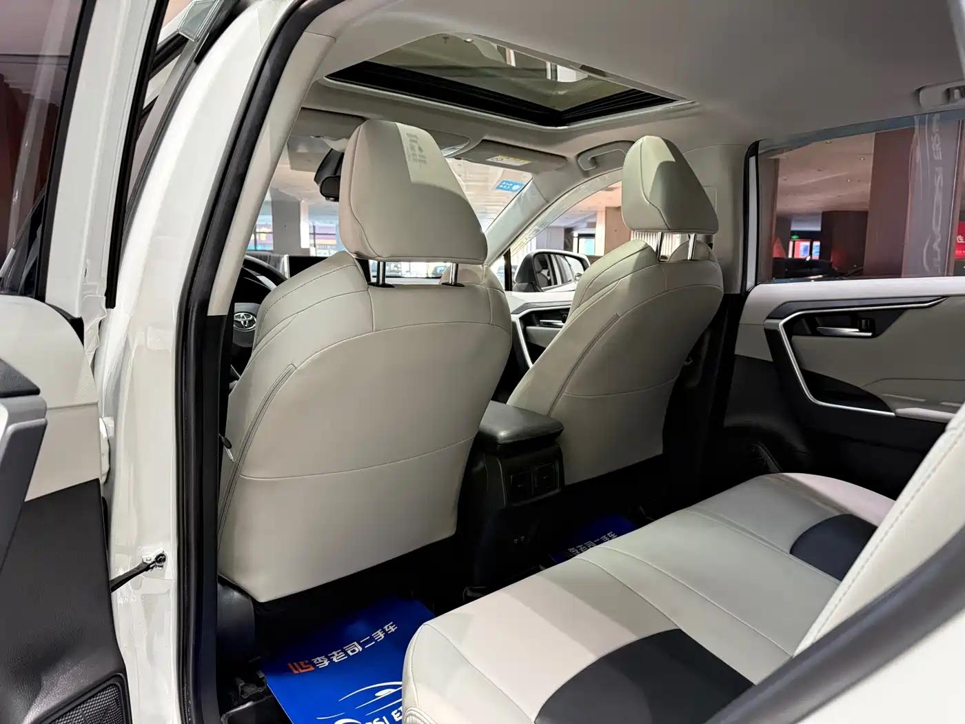 Toyota Wildlander 2020 2020 2.0L CVT AWD Luxury Edition