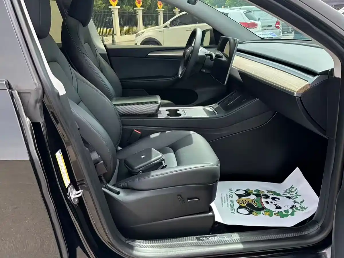 Фото 4 - Tesla Model Y