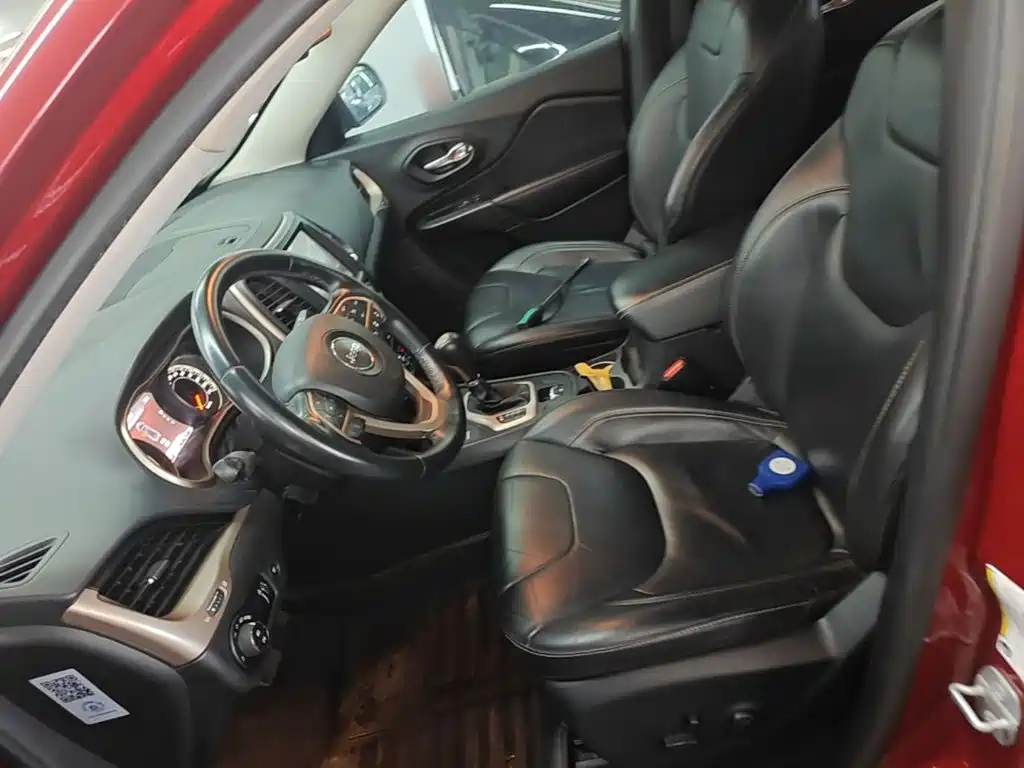 Jeep Cherokee (Import) 2015 2014 2.4L Luxury