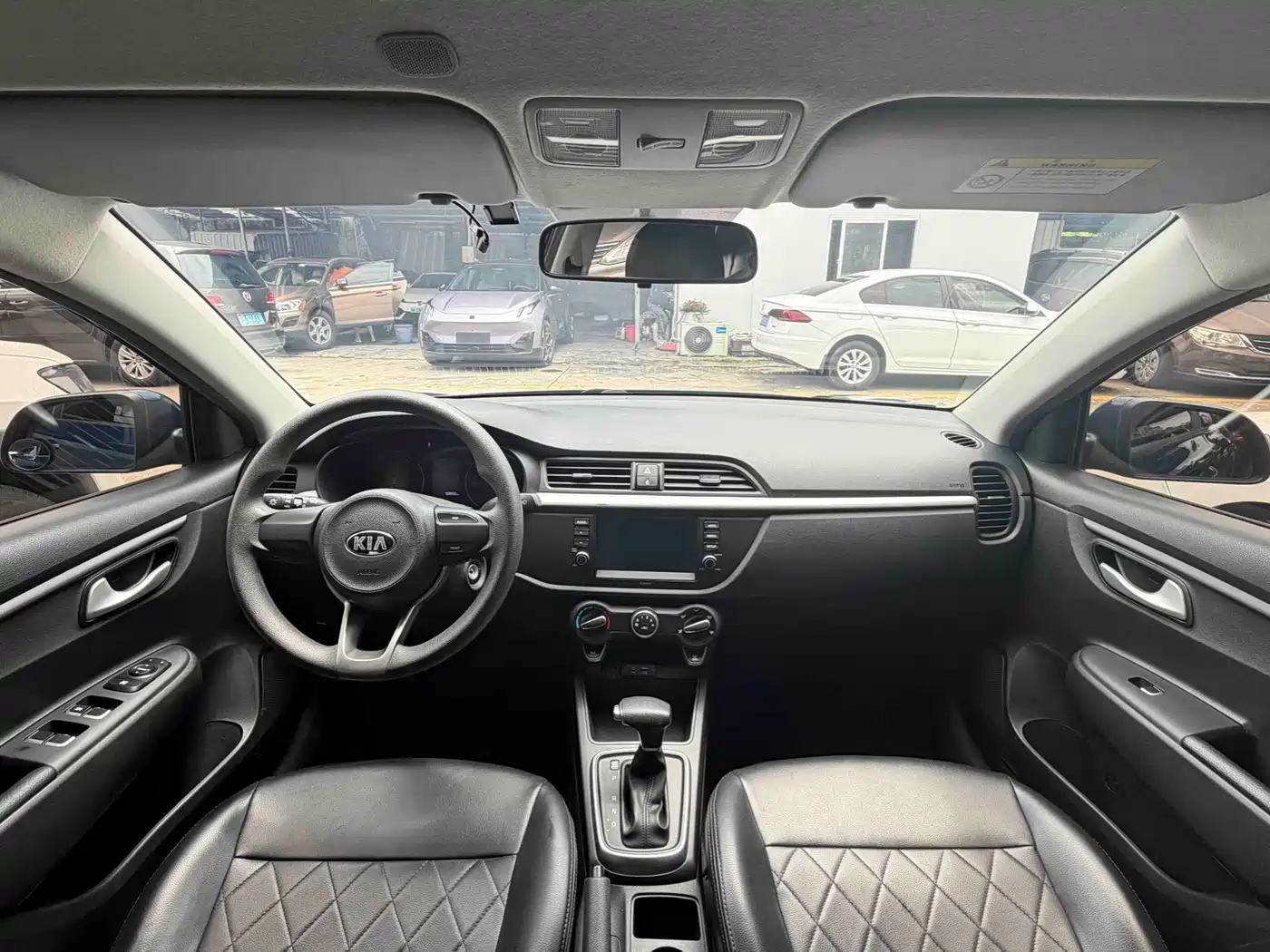 Kia K2 2017 2017 Sedan 1.4L AT GLS