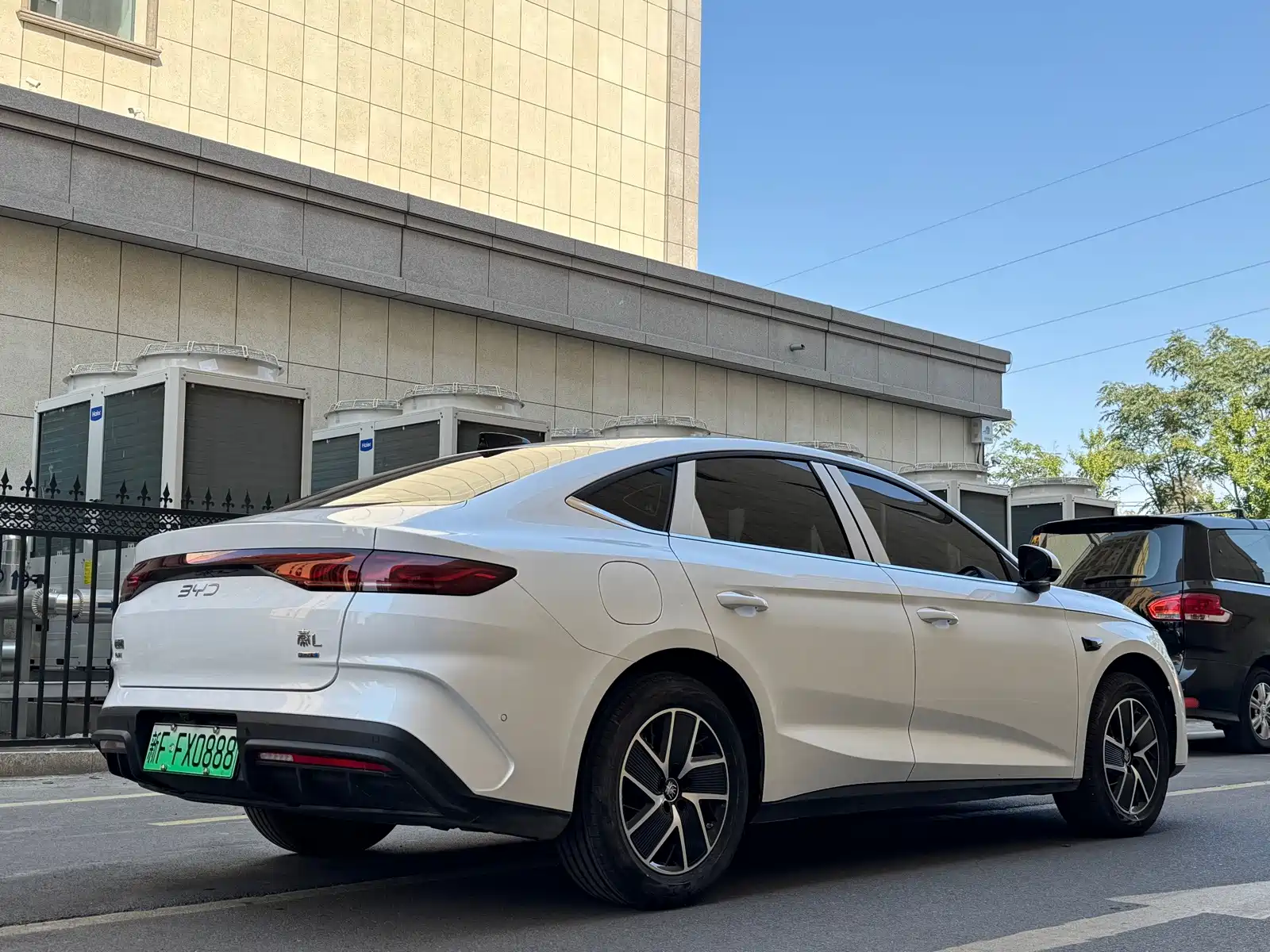 Фото 12 - BYD Qin L
