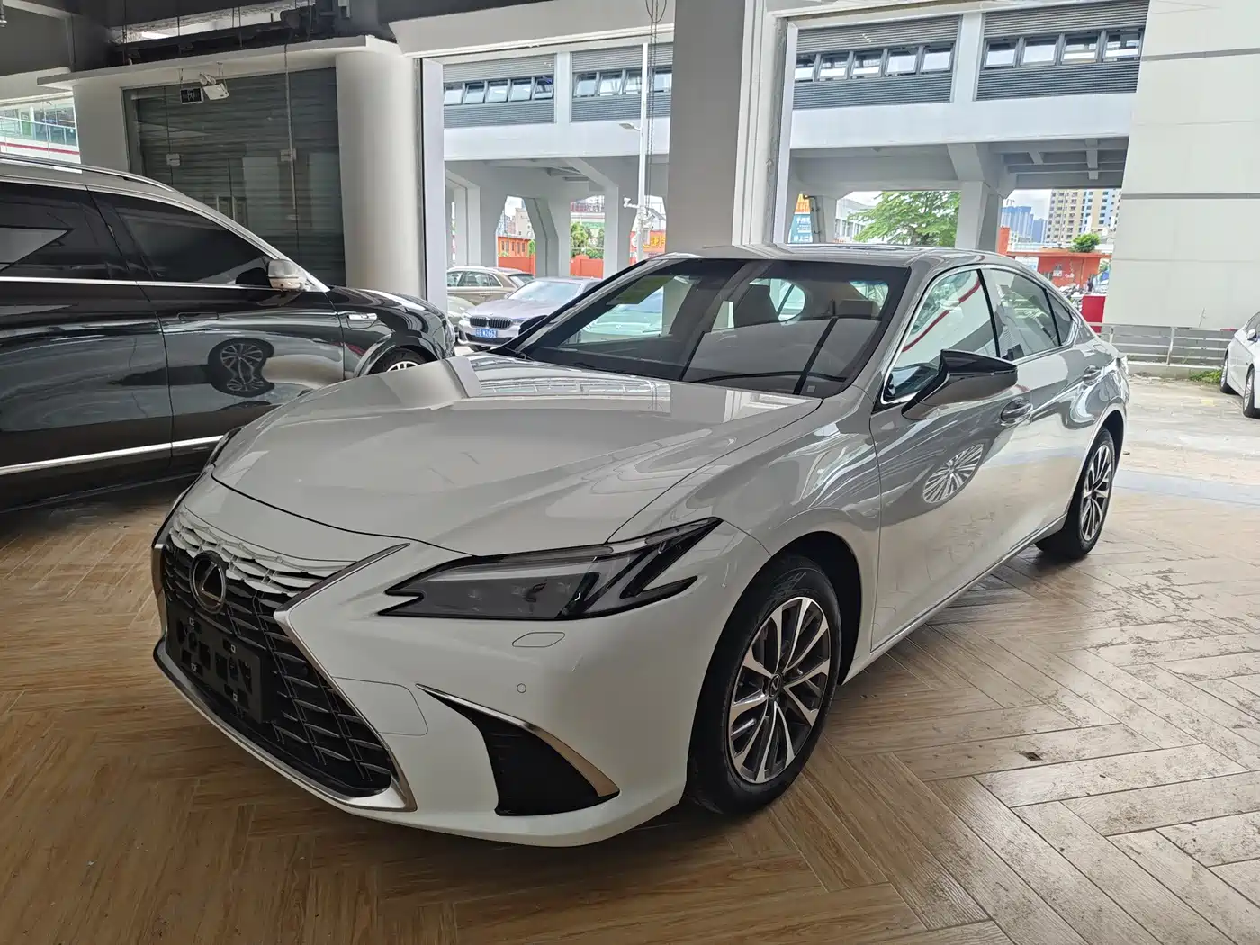 Lexus ES 2026 2025 200 Ultimate Edition