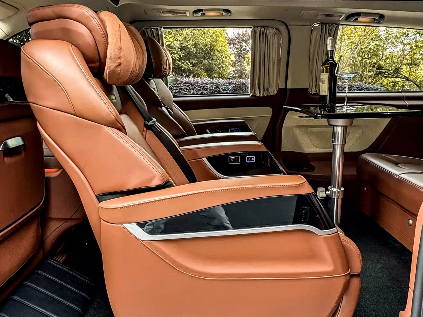 Mercedes-Benz Vito 2023 2.0T Business 7-Seater фото 28