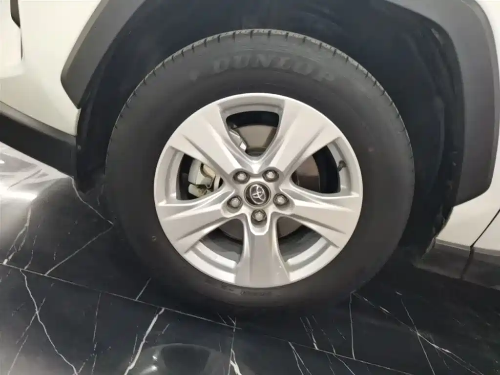 Toyota RAV4 Rongfang 2023 2.0L CVT 2WD Urban Edition фото 23