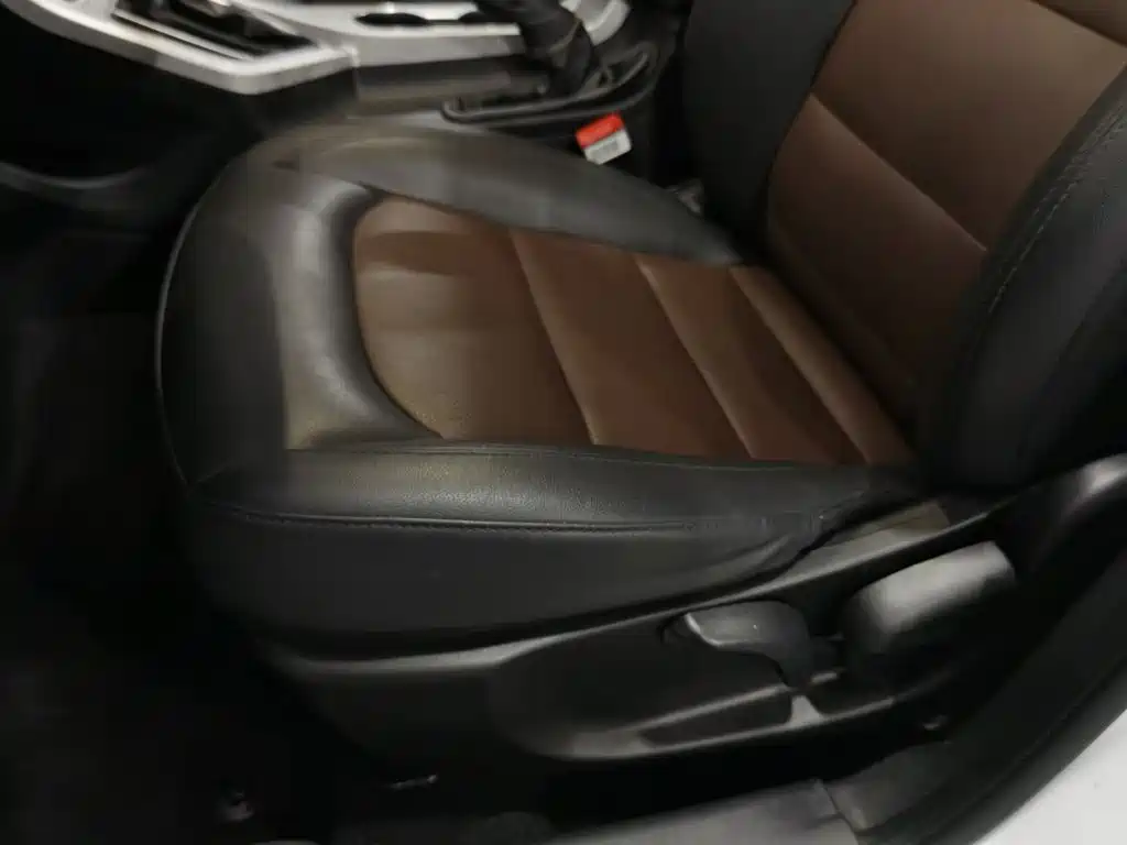 Photo 20 - Geely Vision