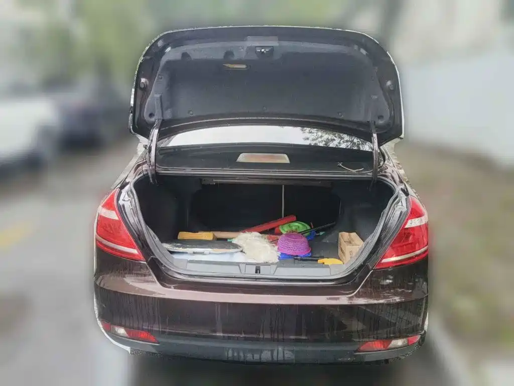Geely Emgrand 2014 2014 Sedan 1.5L Manual Elite