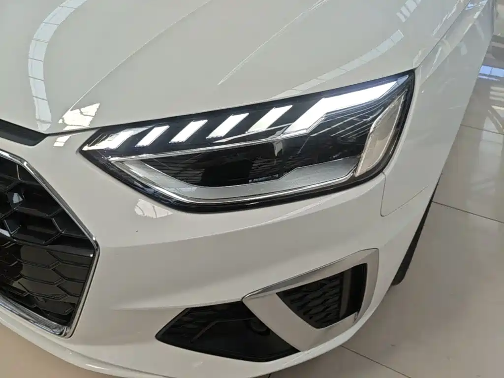 Audi A4L 2025 2024 40 TFSI Fashion Dynamic
