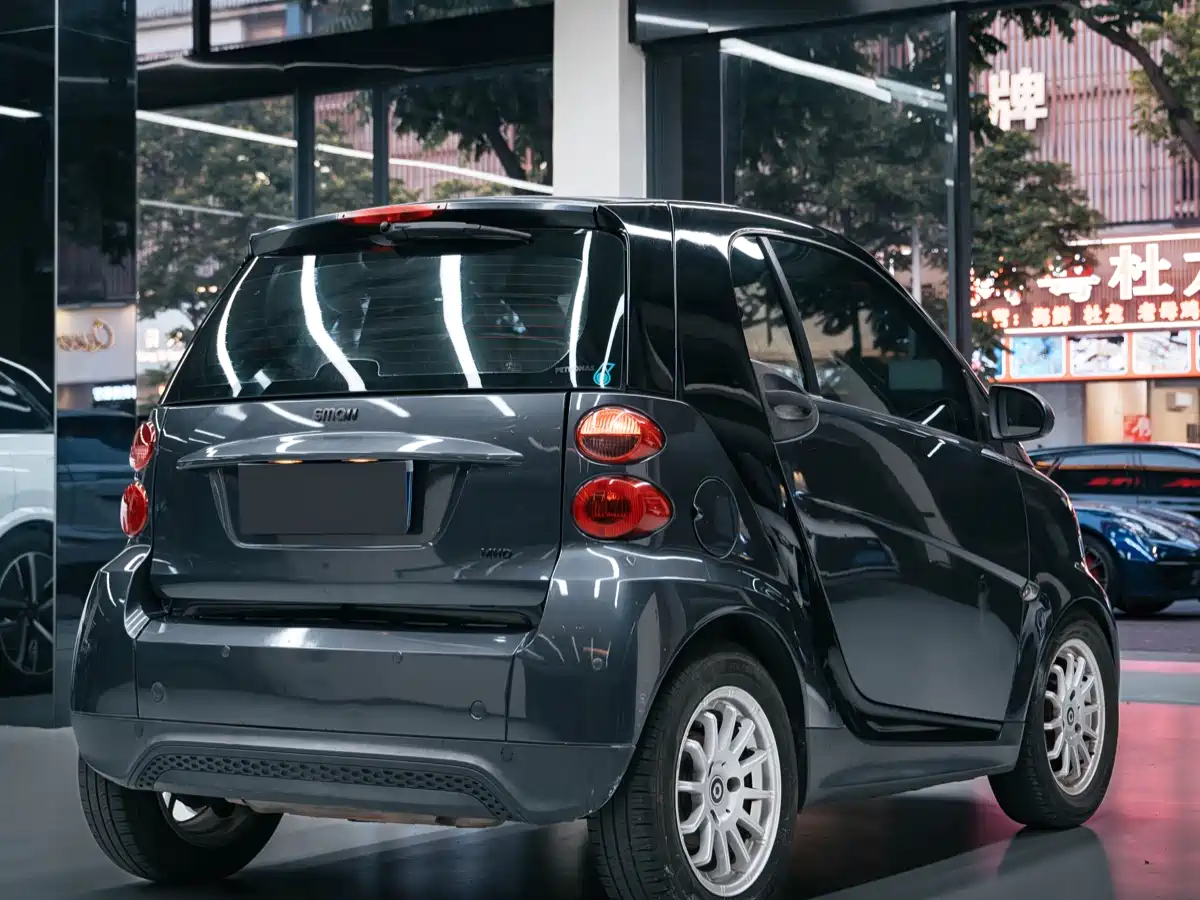 smart fortwo 2013 2012 1.0 MHD Hardtop Standard