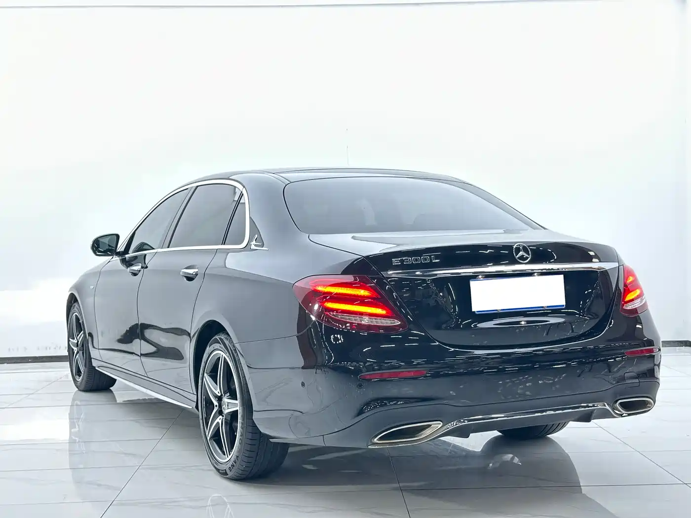 Mercedes-Benz E-Class 2020 Facelift E 300 L Sport Exclusive фото 13