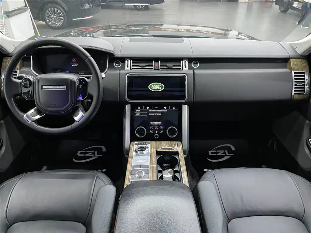 Land Rover Range Rover 2019 3.0 SC V6 Golden Age Edition фото 7