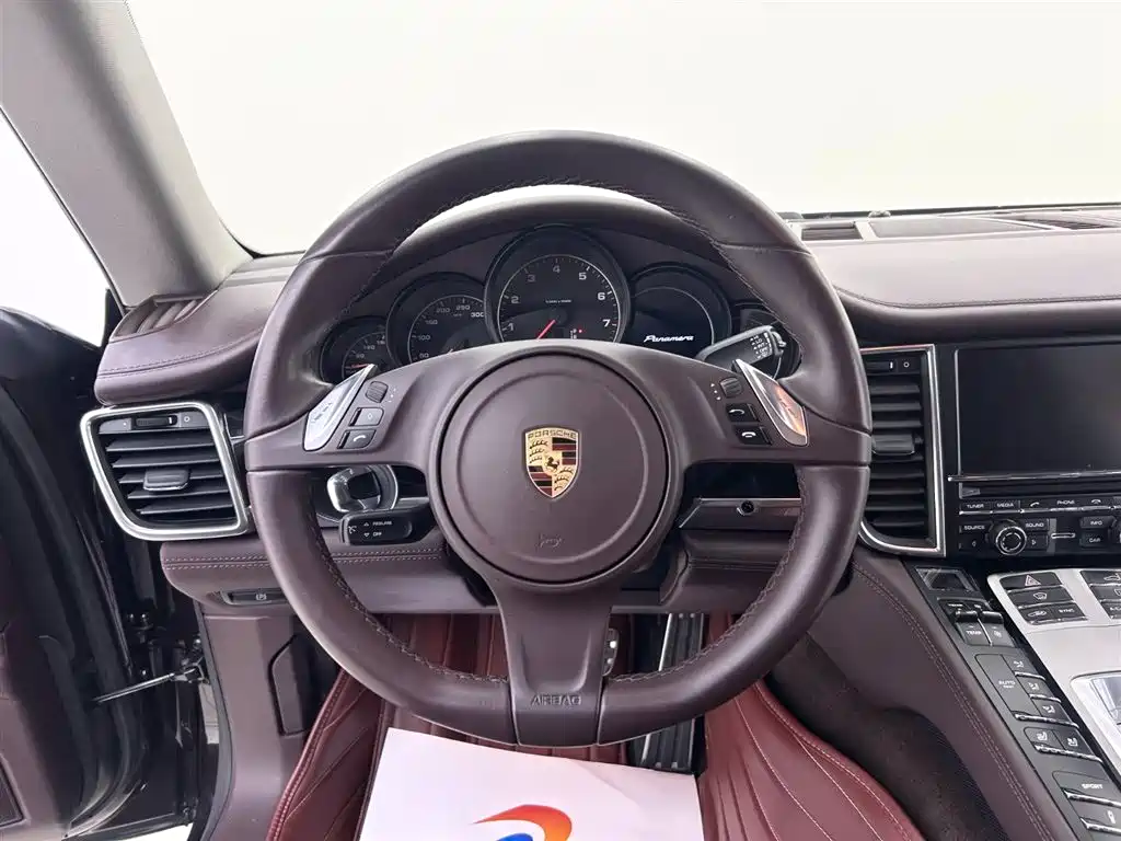 Porsche Panamera 2016 Panamera Edition 3.0T фото 16