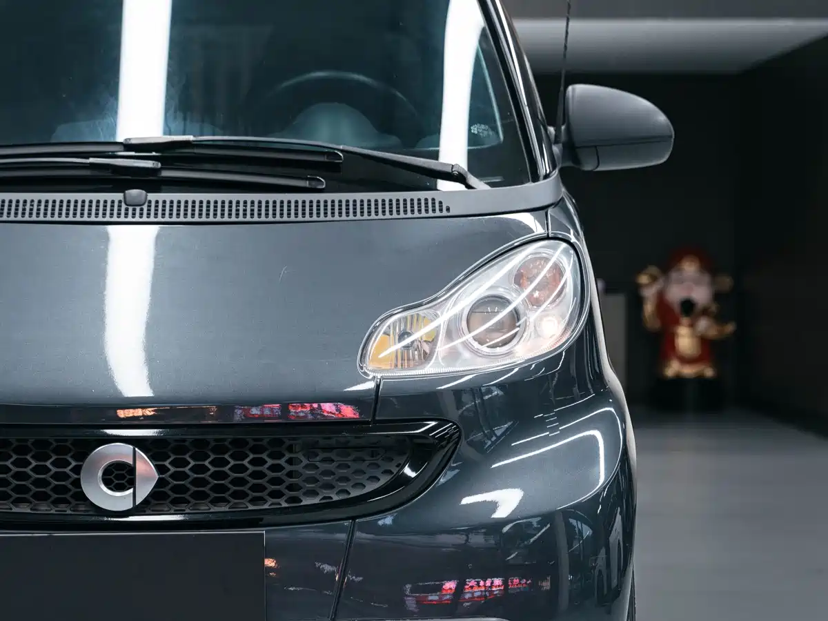 smart fortwo 2013 2012 1.0 MHD Hardtop Standard