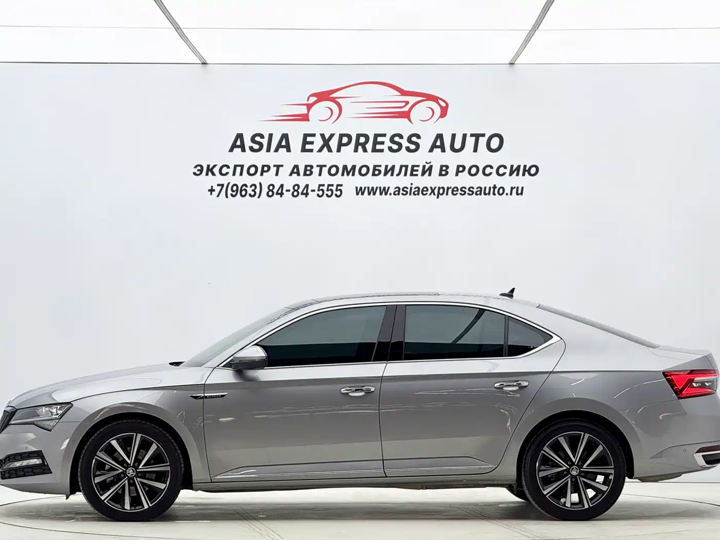 Škoda Superb 2023 TSI280 DSG Premium Edition фото 7