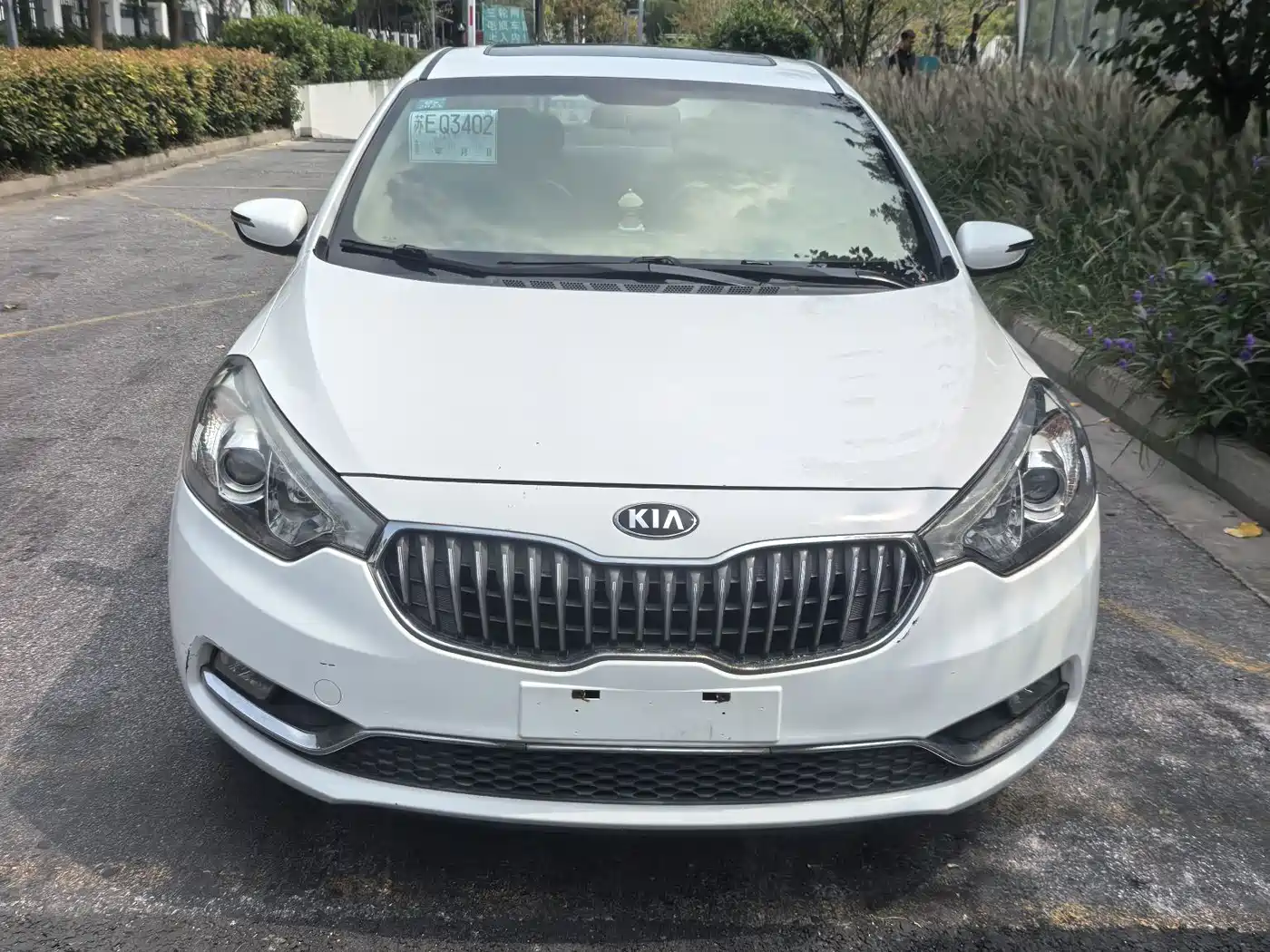 Photo 2 - Kia K3