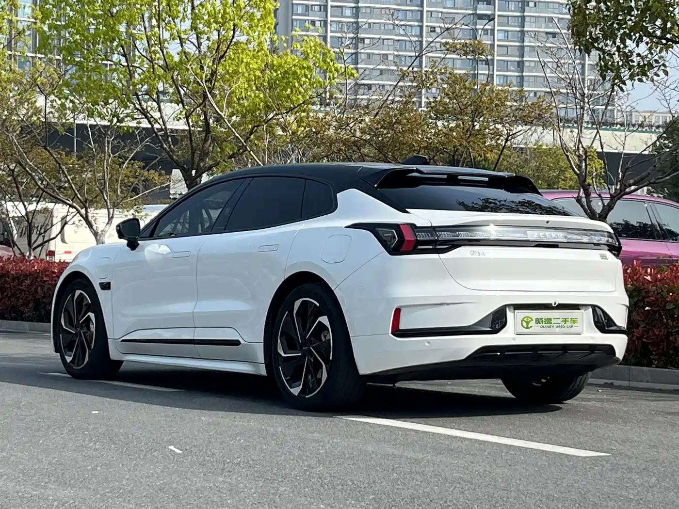 ZEEKR EXTREME KRYPTON 001