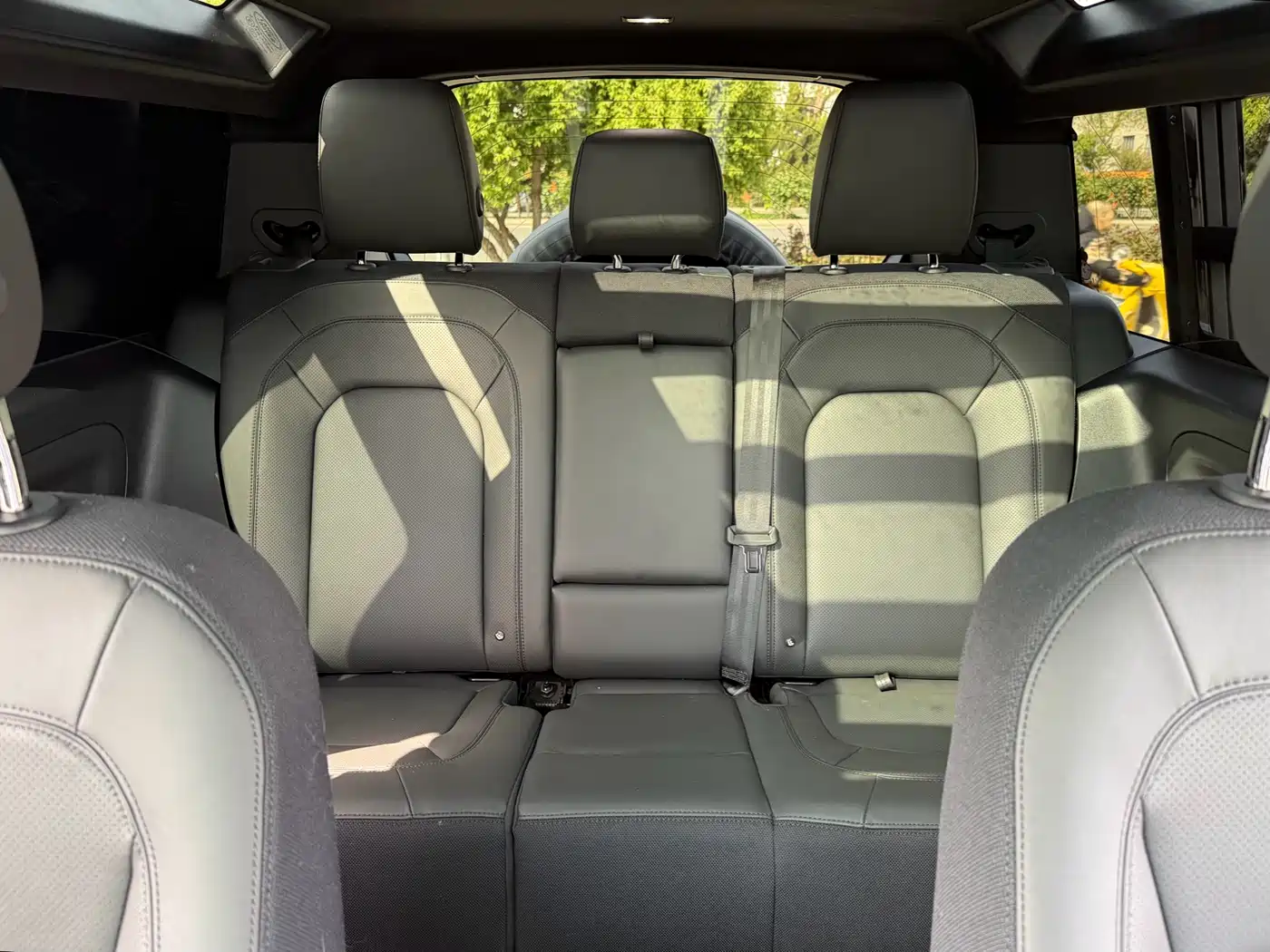 Land Rover Defender 2025 90 3.0T P400 X-Dynamic HSE фото 8