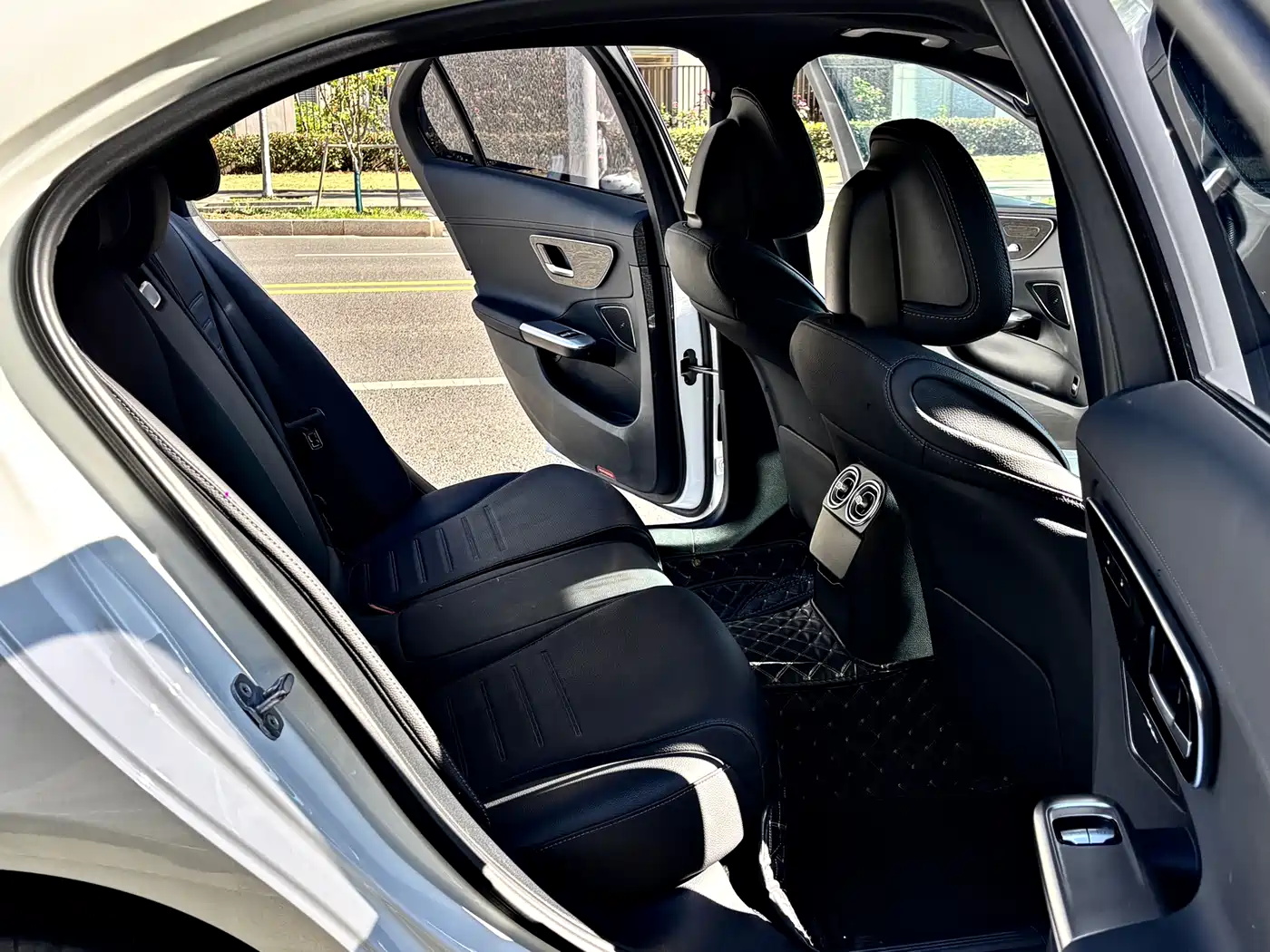Mercedes-Benz C-Class 2023 Facelift C 260 L Sport Edition фото 11