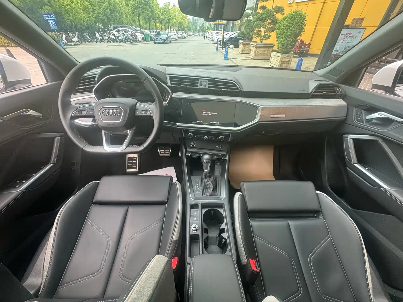 Audi Q3 2024 35 TFSI Fashion Sport фото 6