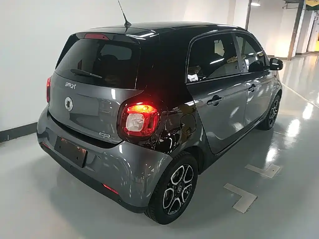 Photo 7 - smart forfour