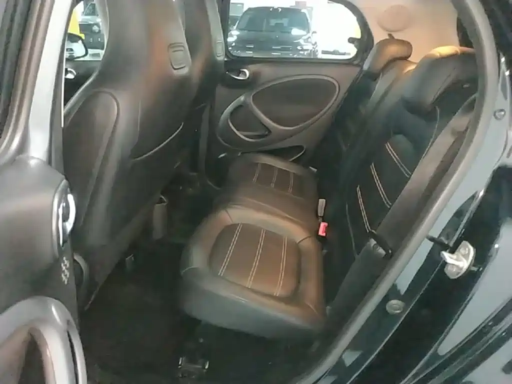 Photo 17 - smart forfour