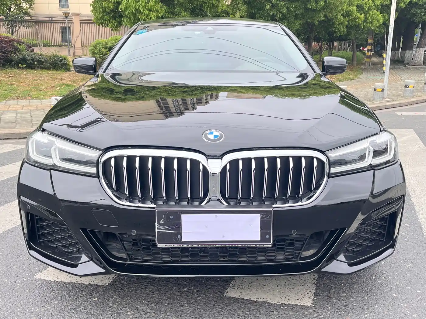 BMW 5 Series 2021 525Li M Sport Package фото 2