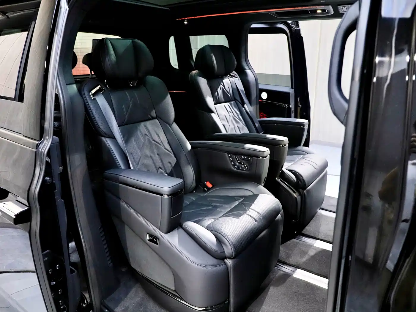 ZEEKR 009 2025 2024 7-Seat Aisle AWD Version 108kWh