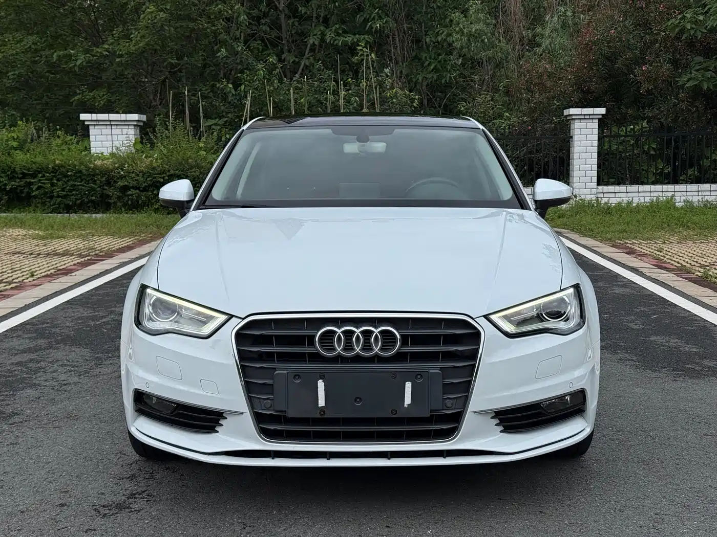 Audi A3 2016 Limousine 35 TFSI Style фото 2