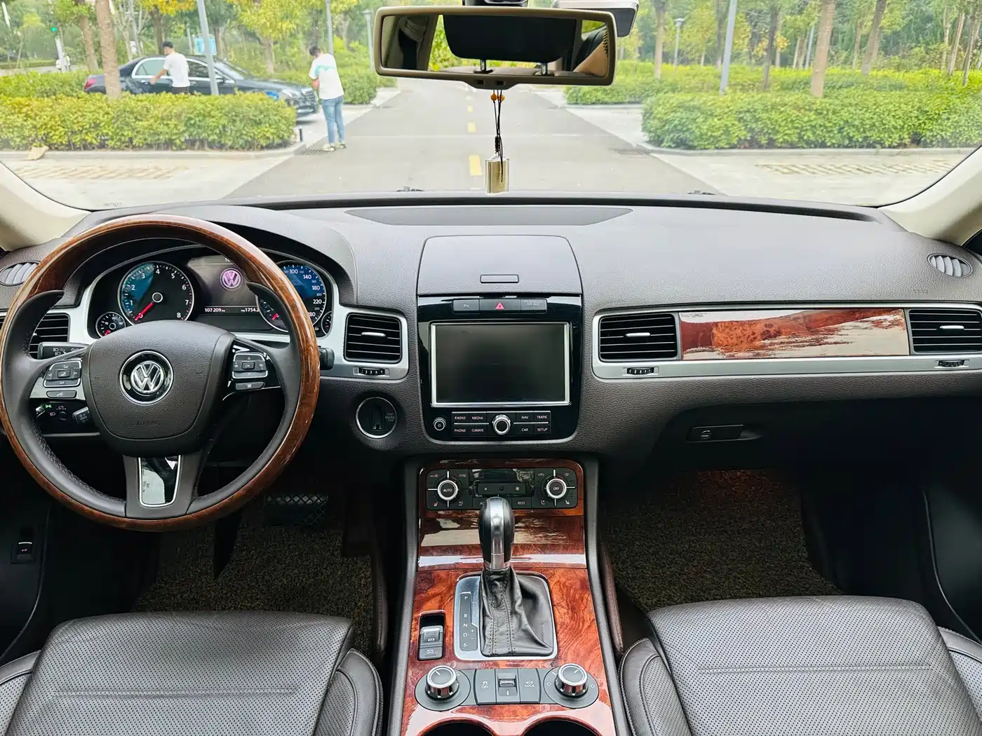 Volkswagen Touareg 2012 2011 3.0TSI Comfort