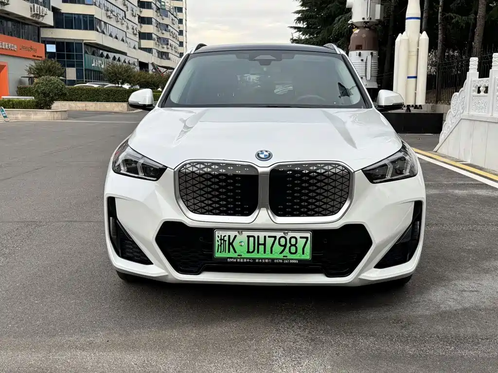 BMW iX1 2025 2025 eDrive25L M Sport Package