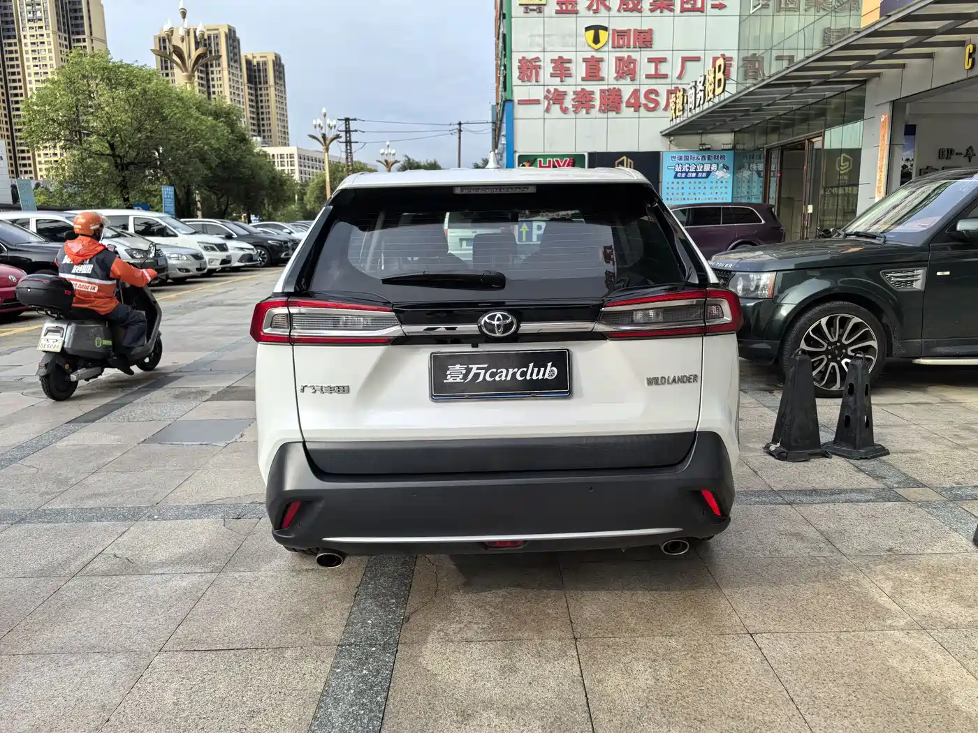 Toyota Wildlander 2022 2.0L CVT FWD Luxury PLUS Edition фото 11