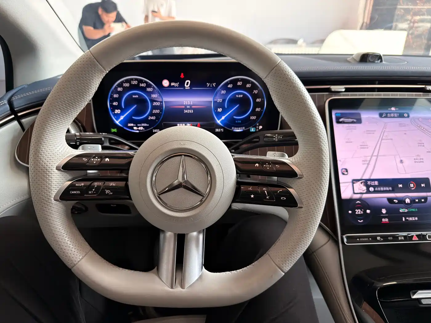 Mercedes-Benz EQE 2022 350 Luxury Edition фото 4