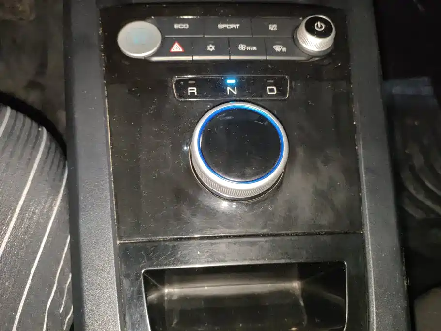 BYD e2 2019 Standard Range Yue·Standard Model фото 16
