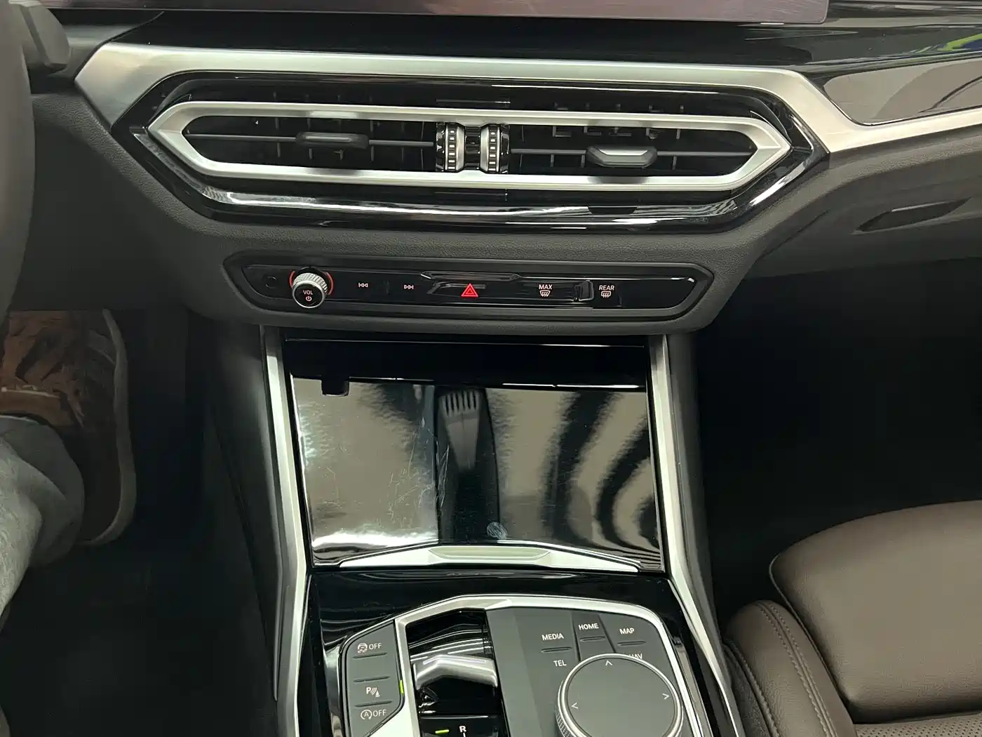 BMW 3 Series 2024 320Li M Sport Package фото 23