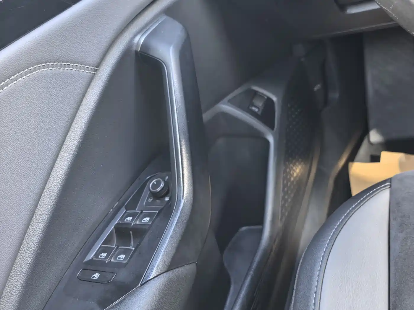 Volkswagen Sagitar, миниатюра 17