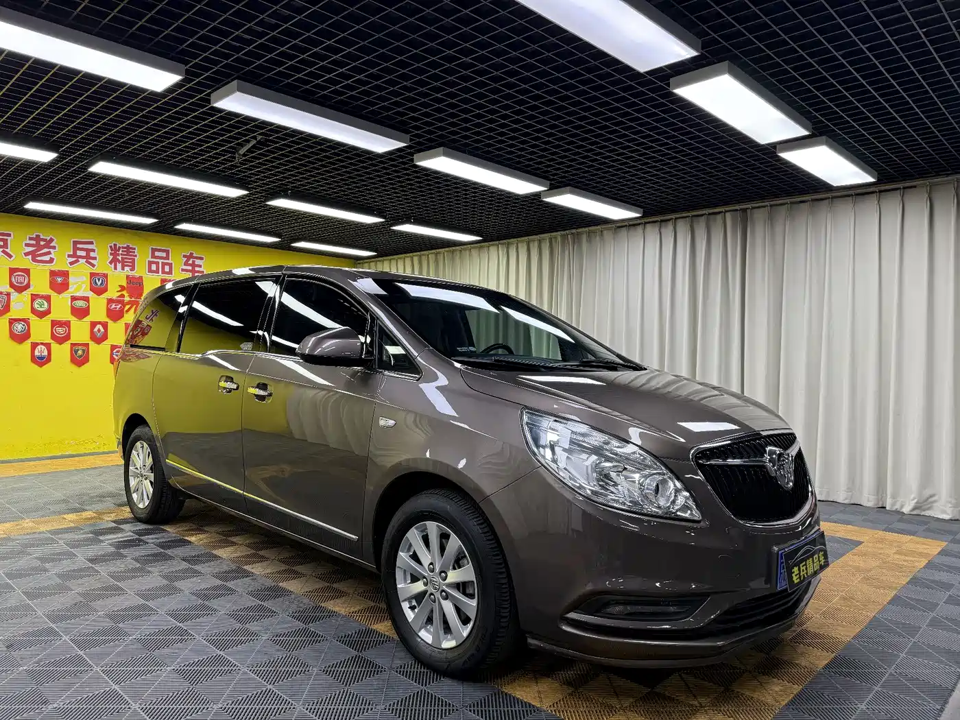 Buick GL8 2017 25S Luxury China V фото 3