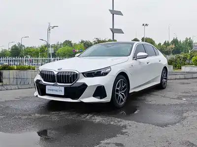 BMW i5
